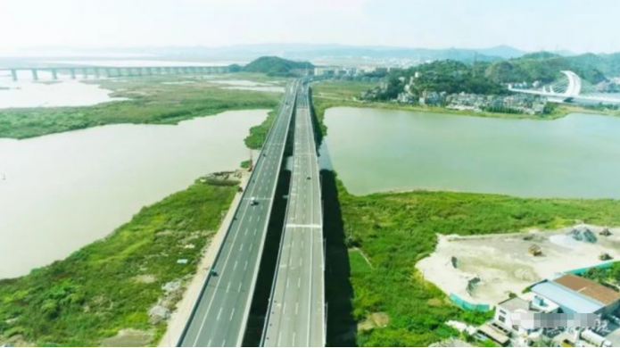 S226龙溪臛_门段1标澃门湾三桥叛_及A匝道桥钢梁工程